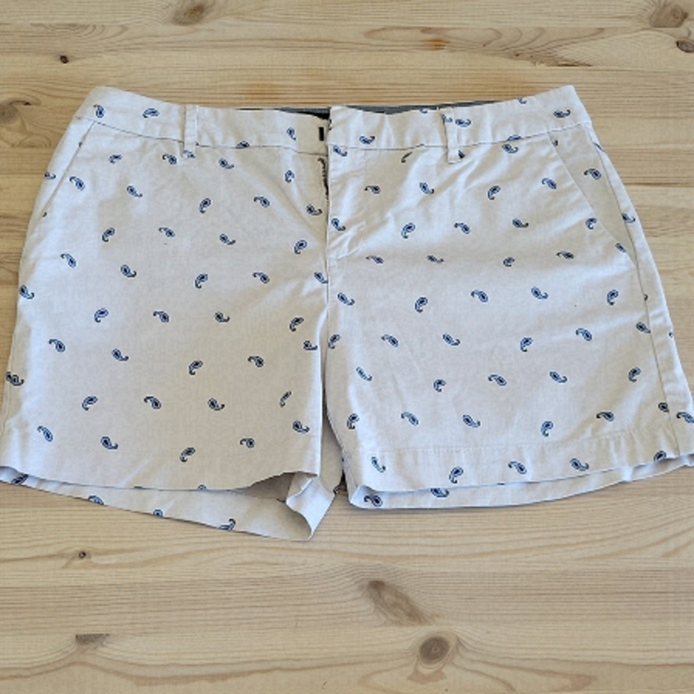 TOMMY Hilfiger Women's Shorts size 8